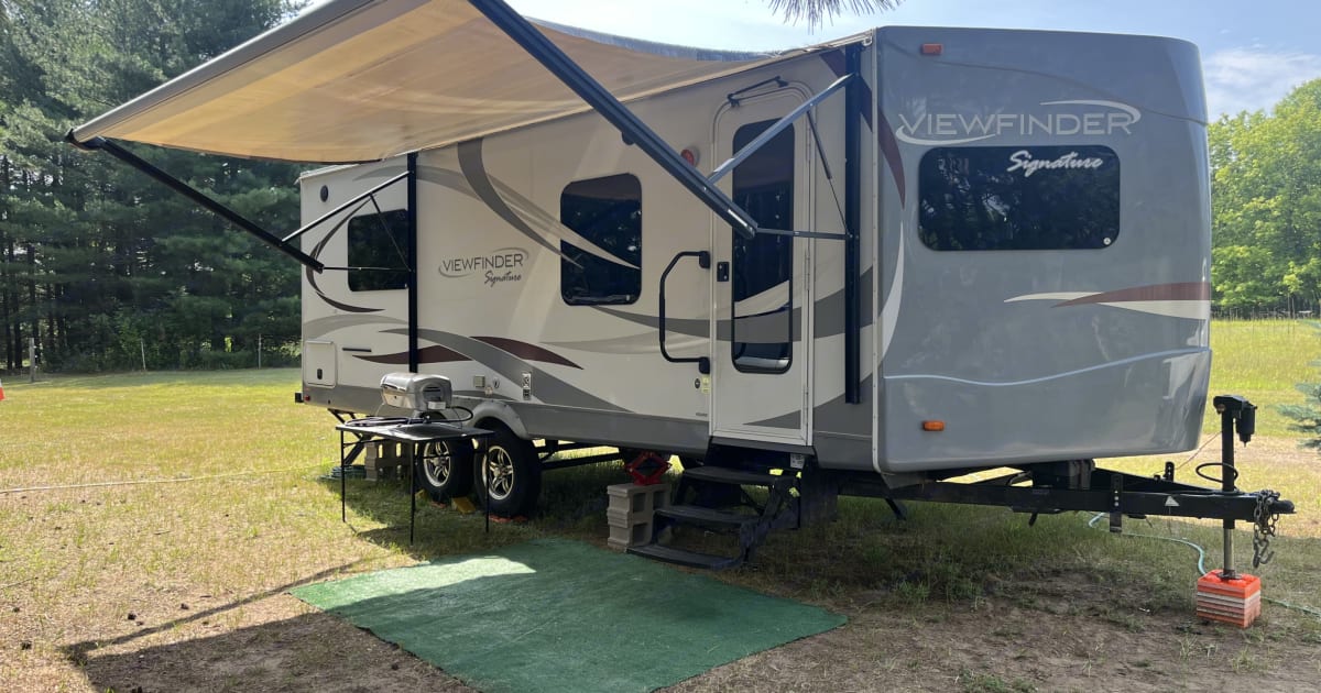 2013 Cruiser RV Viewfinder Signature Travel trailer Rental in Isanti, MN Outdoorsy