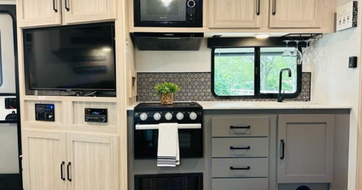 2022 Heartland RVs Sundance Ultra Lite Travel trailer Rental in