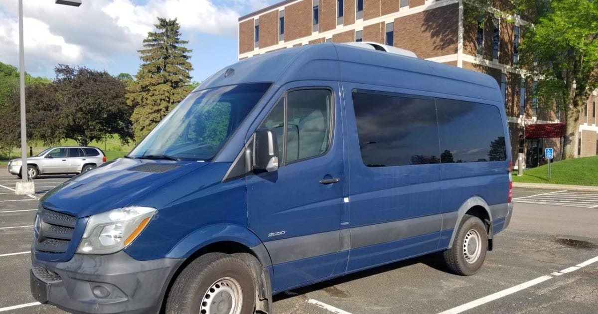 2016 MercedesBenz Sprinter Camper van Rental in Collegeville, MN