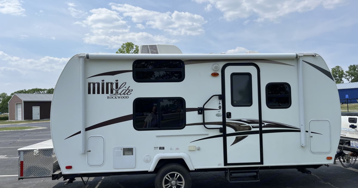 2015 Forest River Rockwood Mini Lite Travel trailer Rental in
