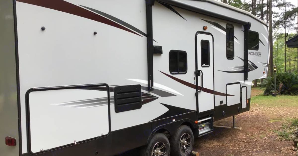 2020 Heartland RVs Pioneer Fifthwheel Rental in Bismarck, ND Outdoorsy