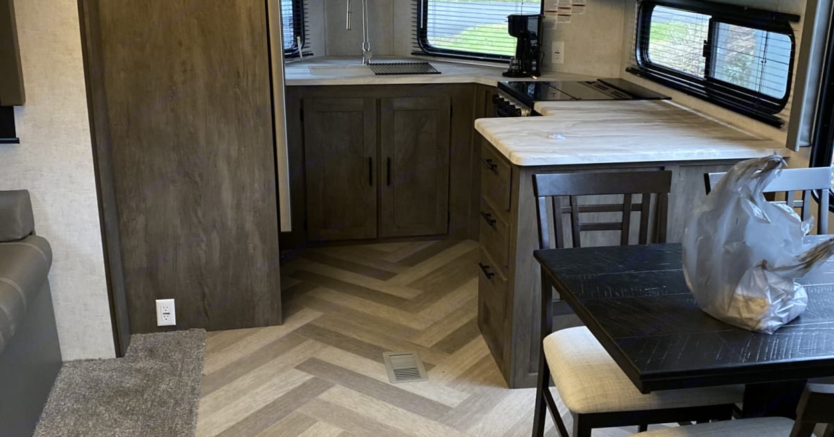 2022 Forest River Salem 28fkv Travel trailer Rental in Erwin, TN