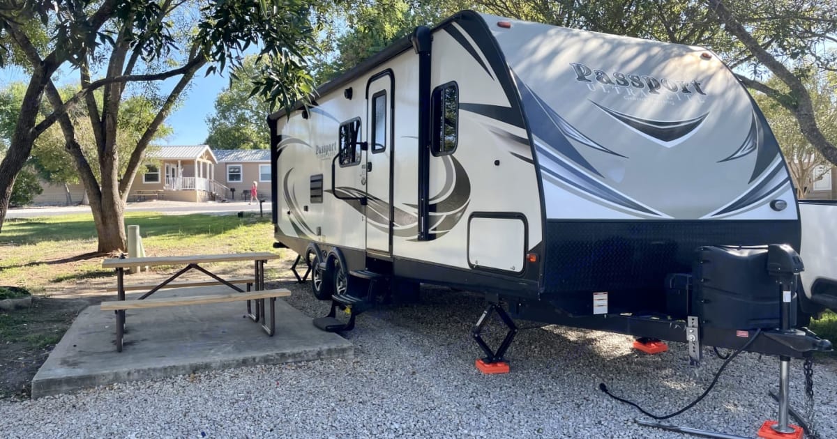 2019 Keystone RV Passport Grand Touring Travel trailer Rental in