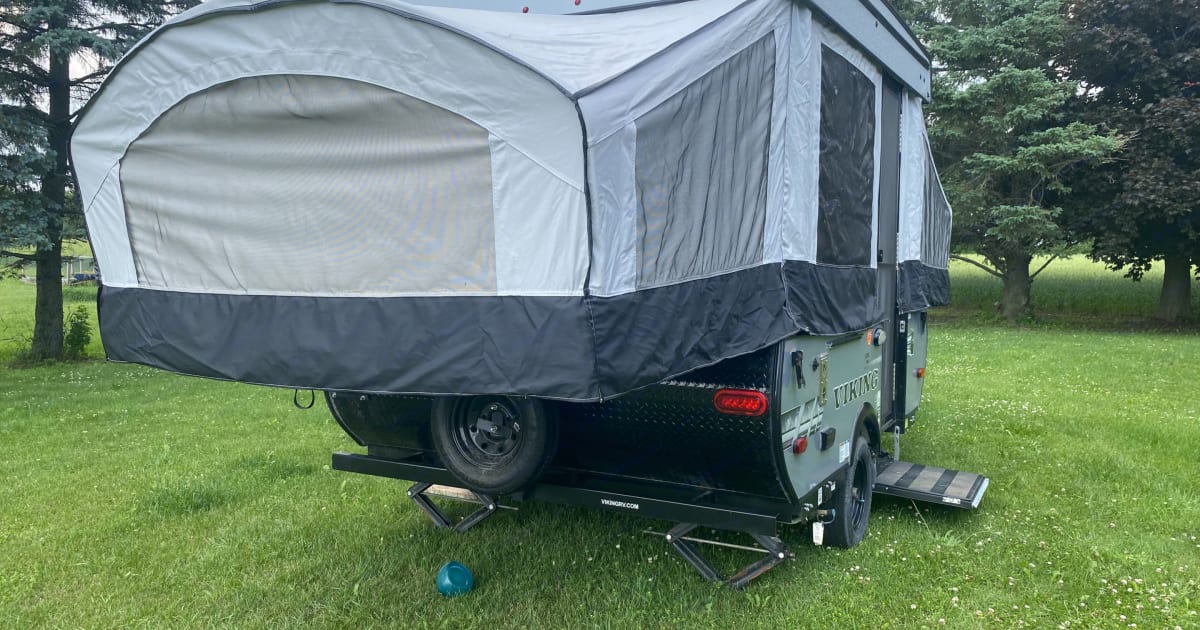 2019 Viking Epic 1906 Folding trailer Rental in Newmarket, ON Outdoorsy