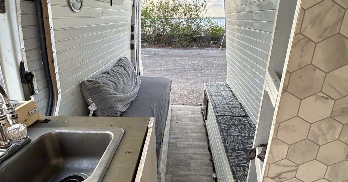 2014 Mercedes Sprinter Camper van Rental in Tampa, FL Outdoorsy