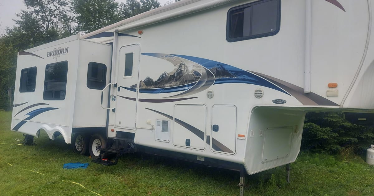 2012 Heartland Bighorn Fifthwheel Rental in Lisle, ON Outdoorsy