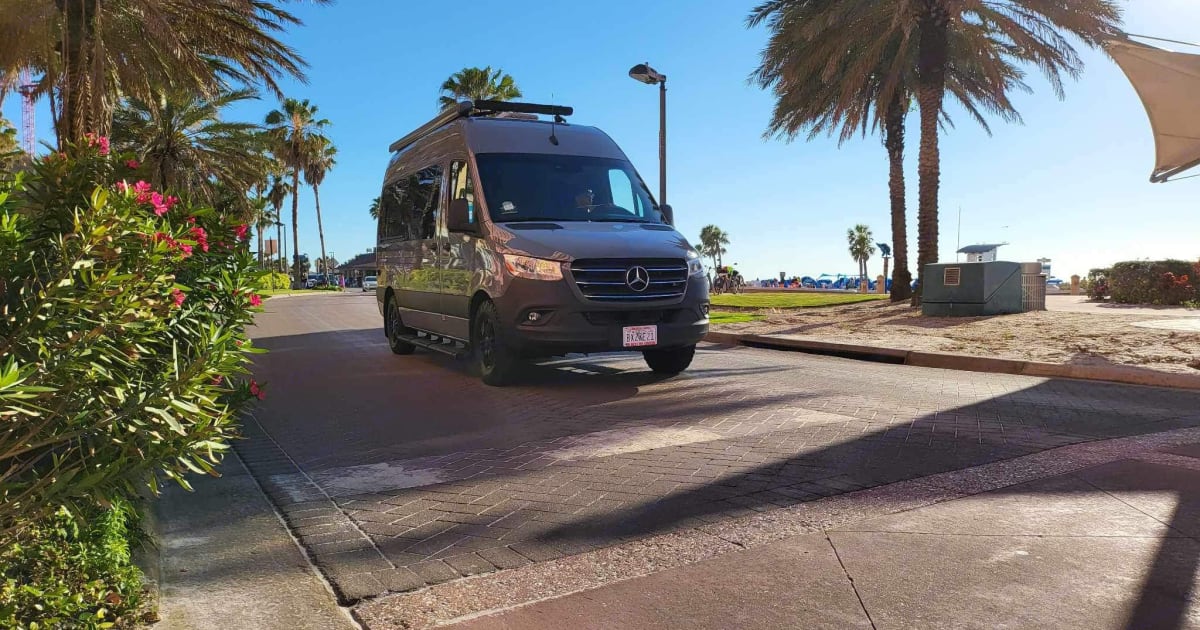 2023 MercedesBenz Sprinter RV Motorhome Campervan Camper van Rental in