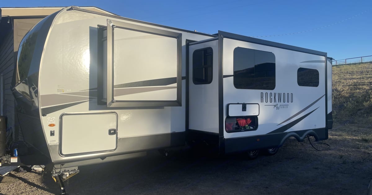 2023 Forest River Rockwood Ultra Lite Travel trailer Rental in Creston