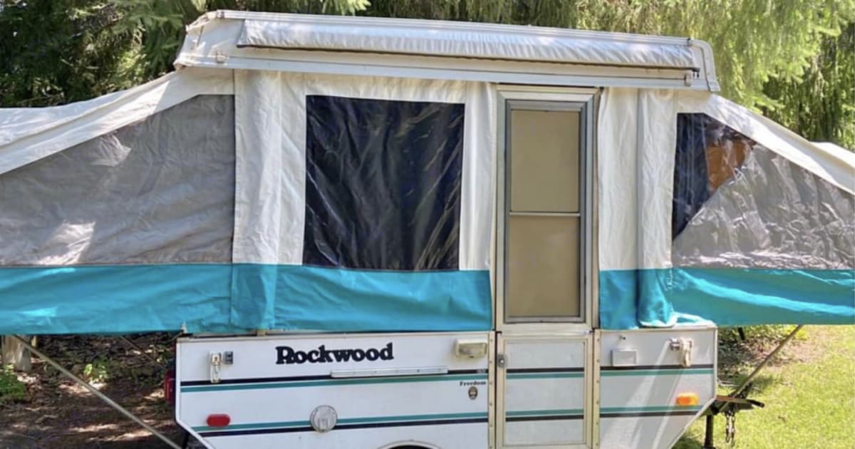 1998 Rockwood Freedom Folding trailer Rental in OSHAWA,, ON Outdoorsy