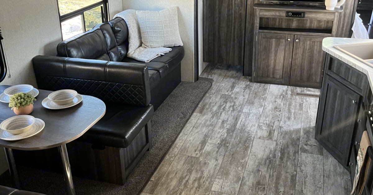 2019 Forest River Highland Ridge Travel trailer Rental in Wildomar, CA