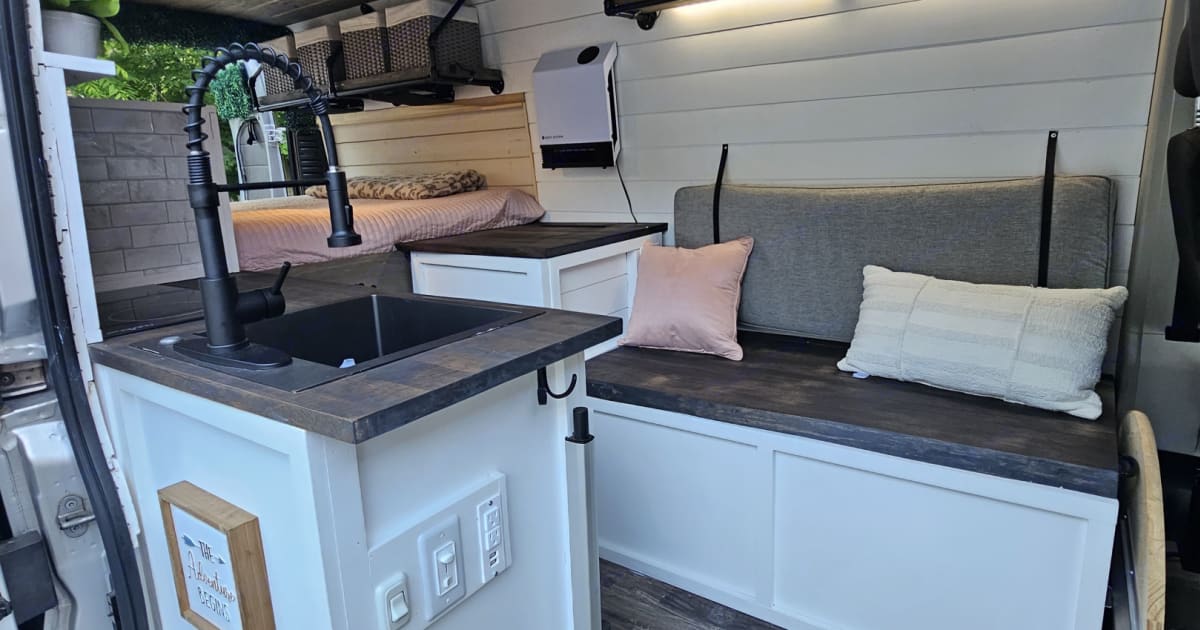 Photos 2019 Ram Promaster 2500 Camper van Rental in Pascoag, RI