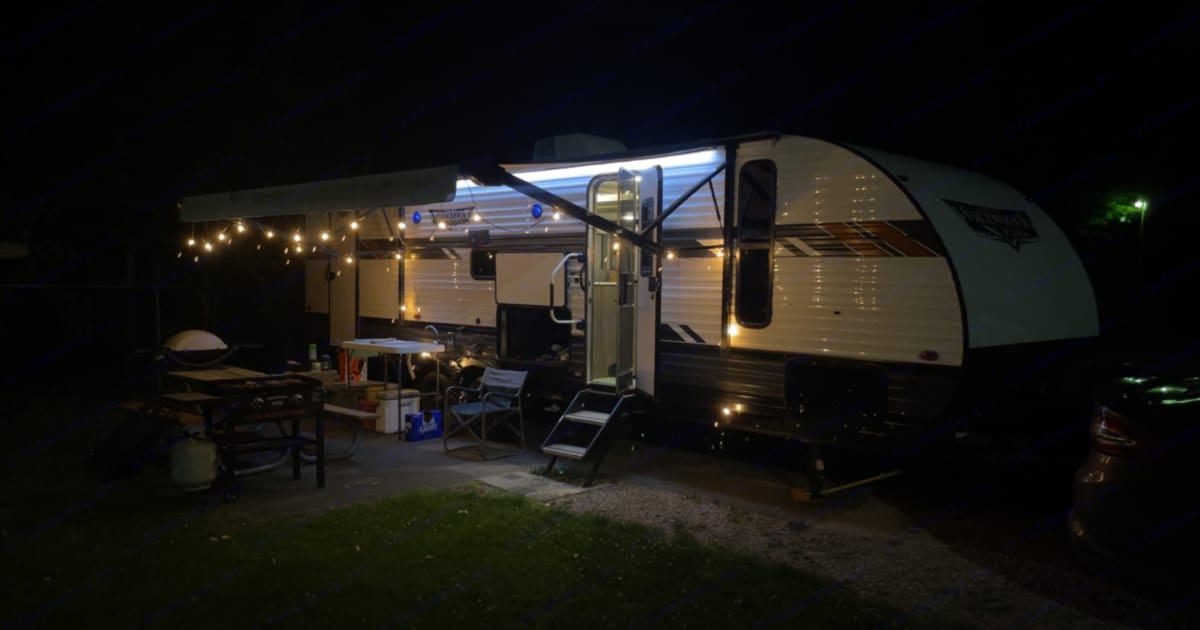 2021 Forest River Wildwood XLite Travel trailer Rental in Beardstown