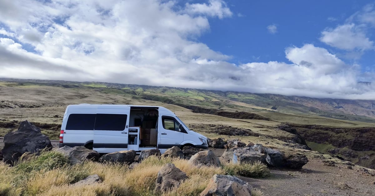 2014 MercedesBenz sprinter Camper van Rental in Kahului, HI Outdoorsy