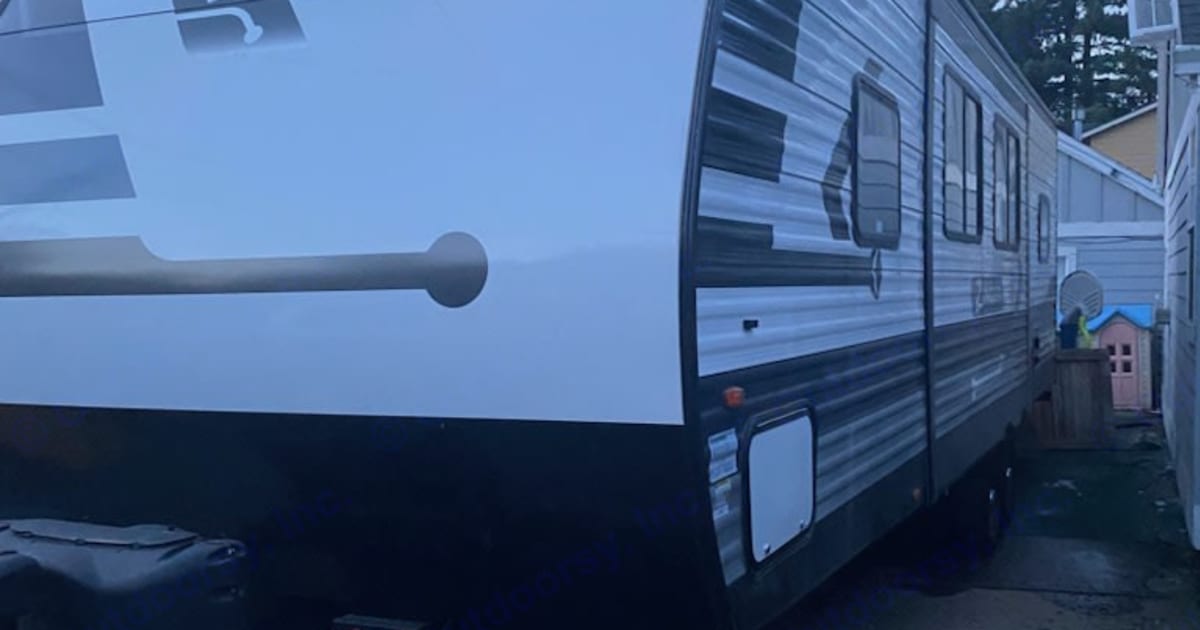 2022 Crossroads RV Zinger Travel trailer Rental in Milwaukie, OR