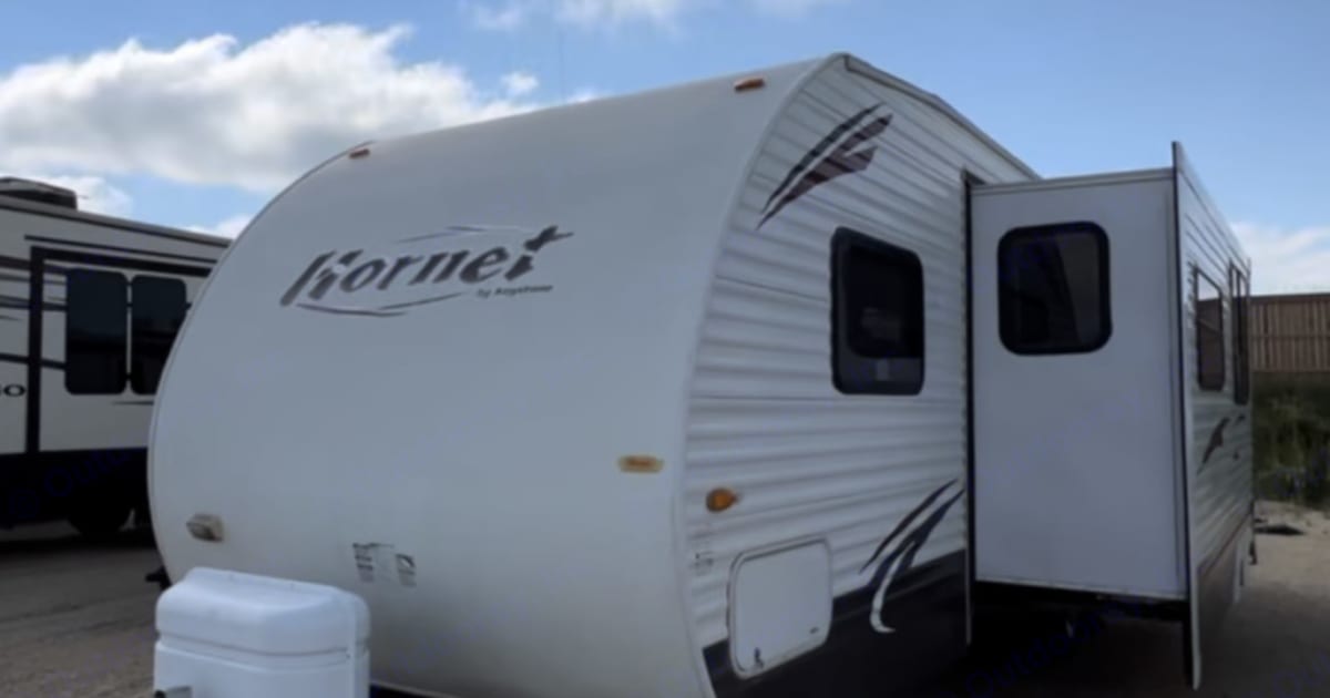 2010 Keystone RV Caravane Rental in the pas, MB Outdoorsy