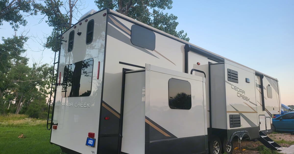 2021 Cedar Creek Cedar Creek Fifth Wheel Fifthwheel Rental in Belle