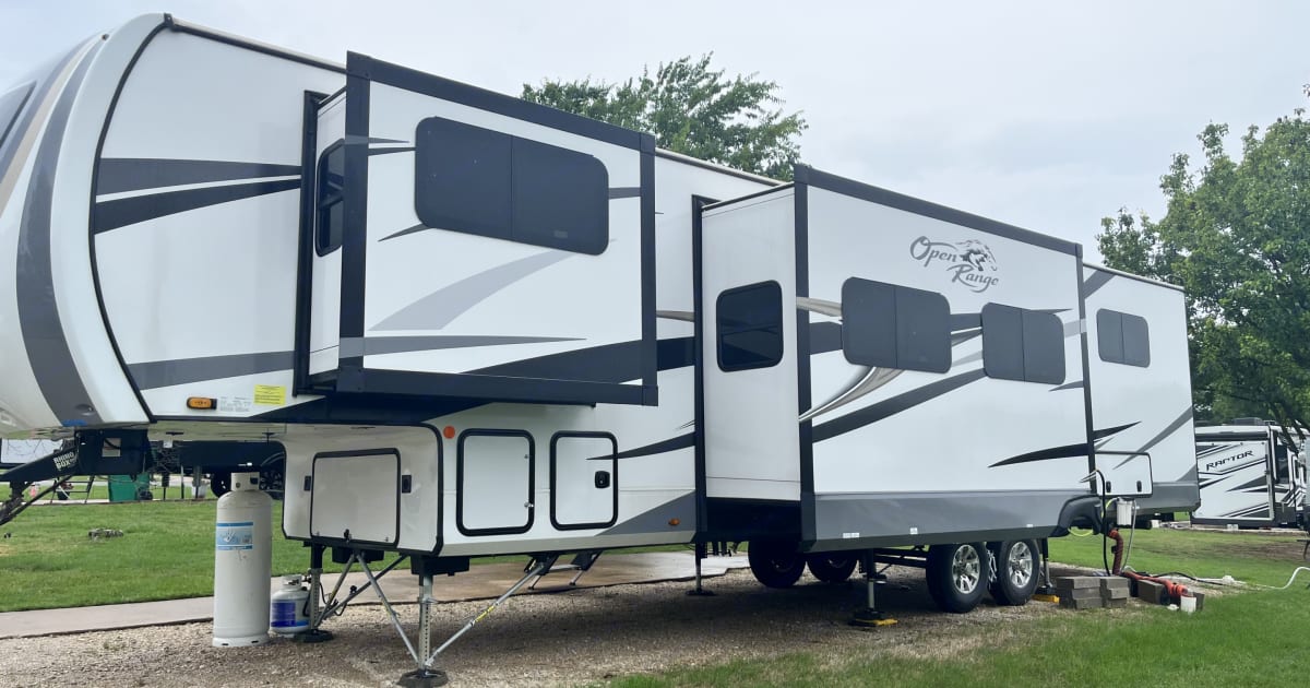 2022 Highland Ridge RV Open Range Fifthwheel Rental in Haslet, TX