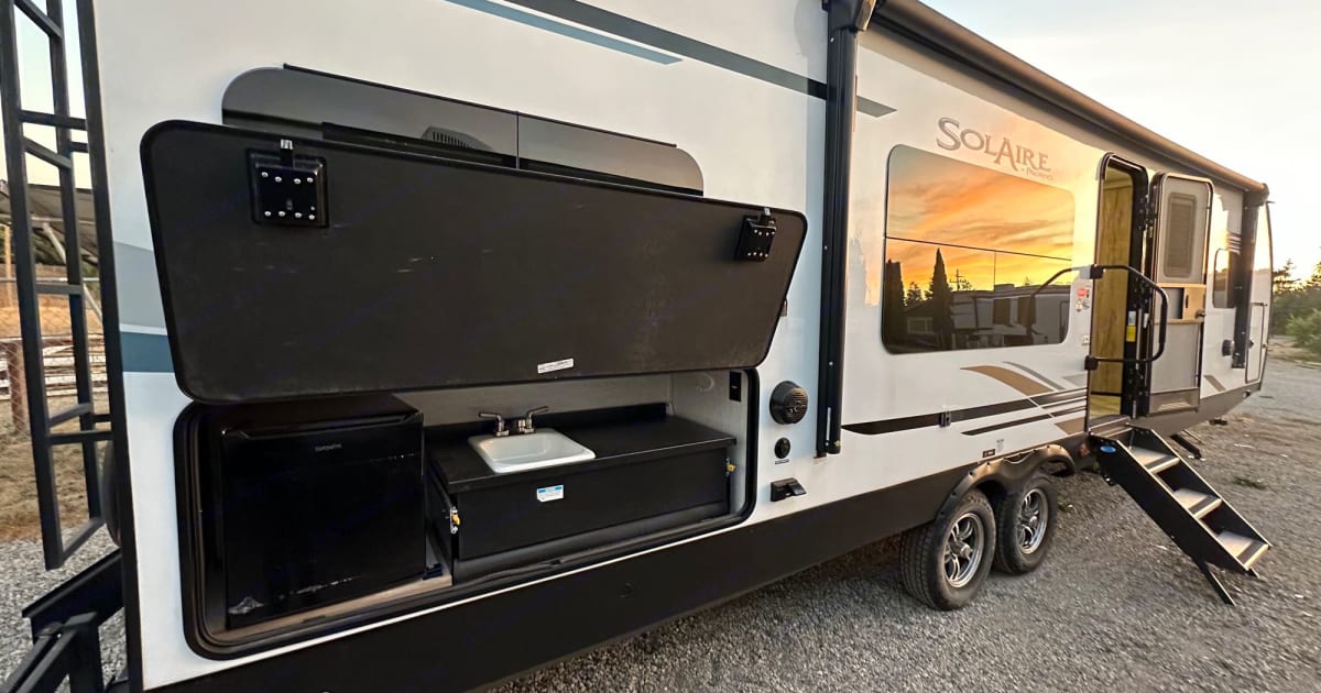 2022 Palomino Salaire Ultralite Travel trailer Rental in Gilroy, CA