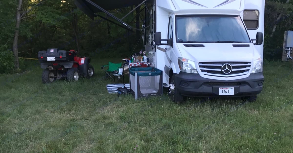 2017 Forest River Sunseeker MBS Class C Rental in Orfordville, WI