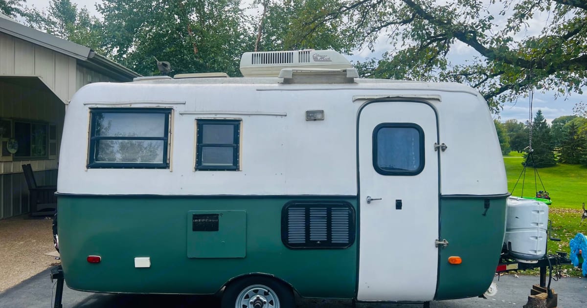 2001 Scamp Scamp Trailer Travel trailer Rental in Hopkins, MN Outdoorsy