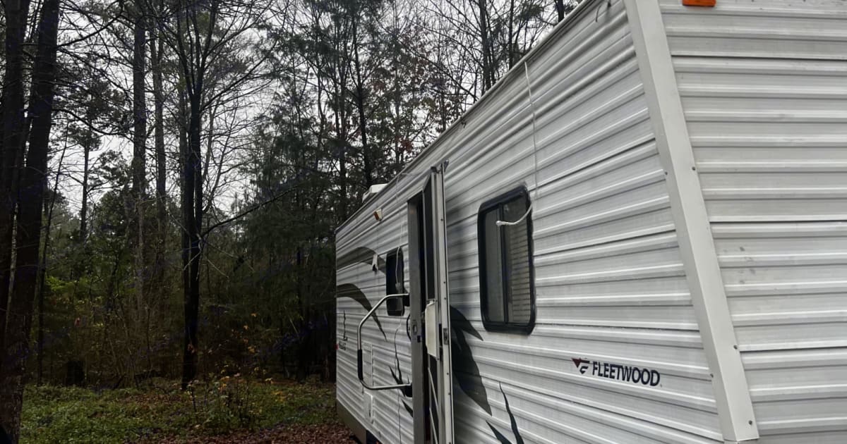 2005 Fleetwood Mallard Travel trailer Rental in Winnsboro, SC Outdoorsy