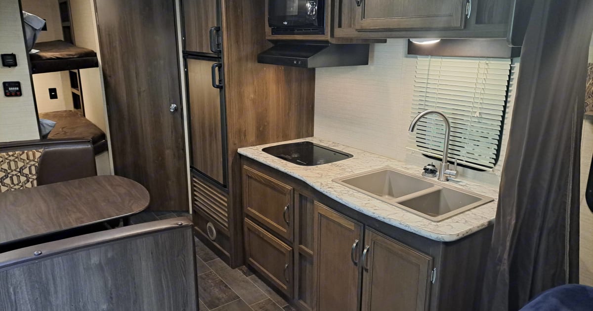 2018 Keystone RV Bullet Crossfire Travel trailer Rental in Limington