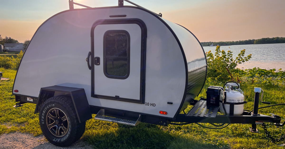 2022 Braxton Creek Bushwhacker Travel trailer Rental in Cordova, IL