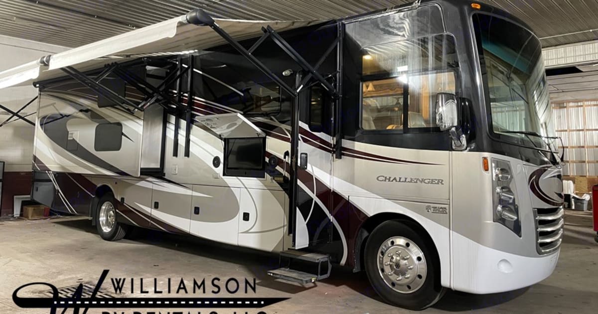 2017 Thor Motor Coach Challenger Class A Rental in Seymour, IN Outdoorsy