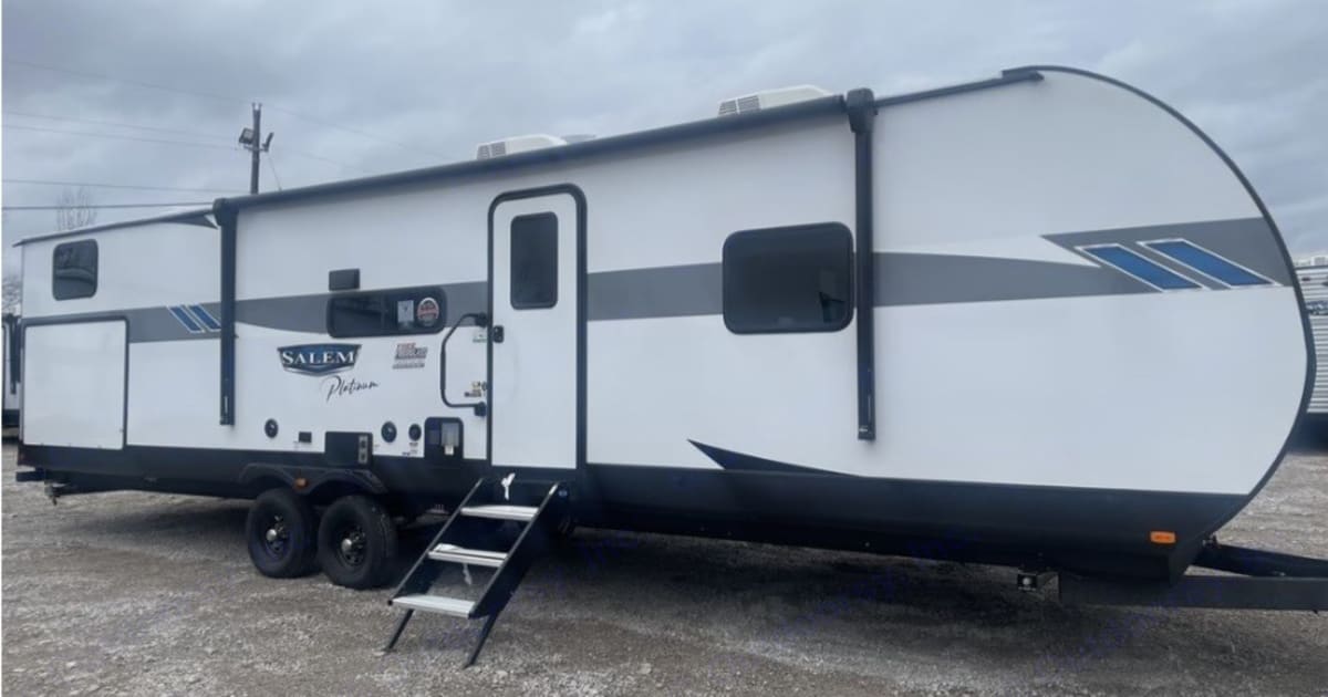 2023 Forest River Wildwood Travel trailer Rental in Weatherford, TX