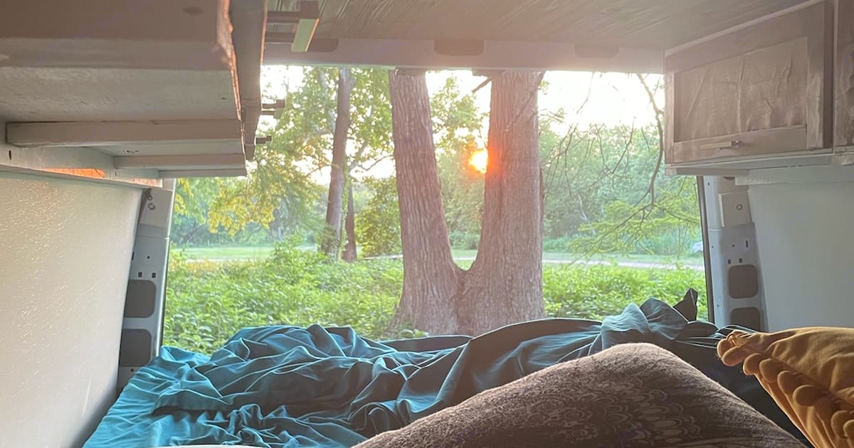 2011 Freightliner Sprinter Camper van Rental in tulsa, OK Outdoorsy