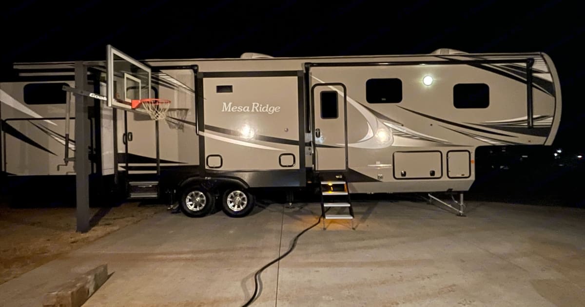 Photos 2021 Highland Ridge RV Mesa Ridge XLT Fifthwheel Rental in