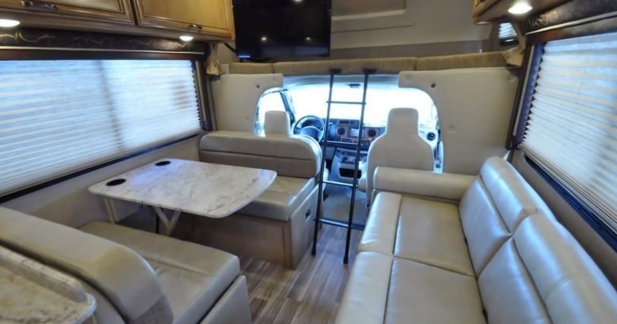 2016 Thor Quantum Class C Rental in Mount Crawford, VA Outdoorsy