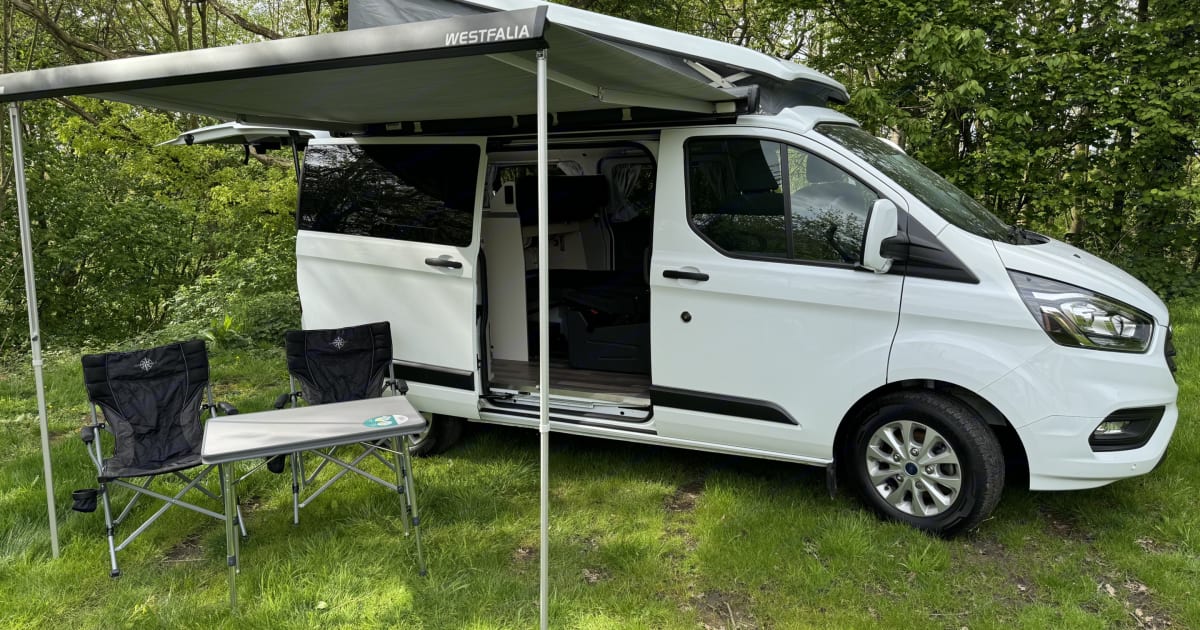 2022 Ford Nugget Camper van Rental in Swadlincote, Outdoorsy