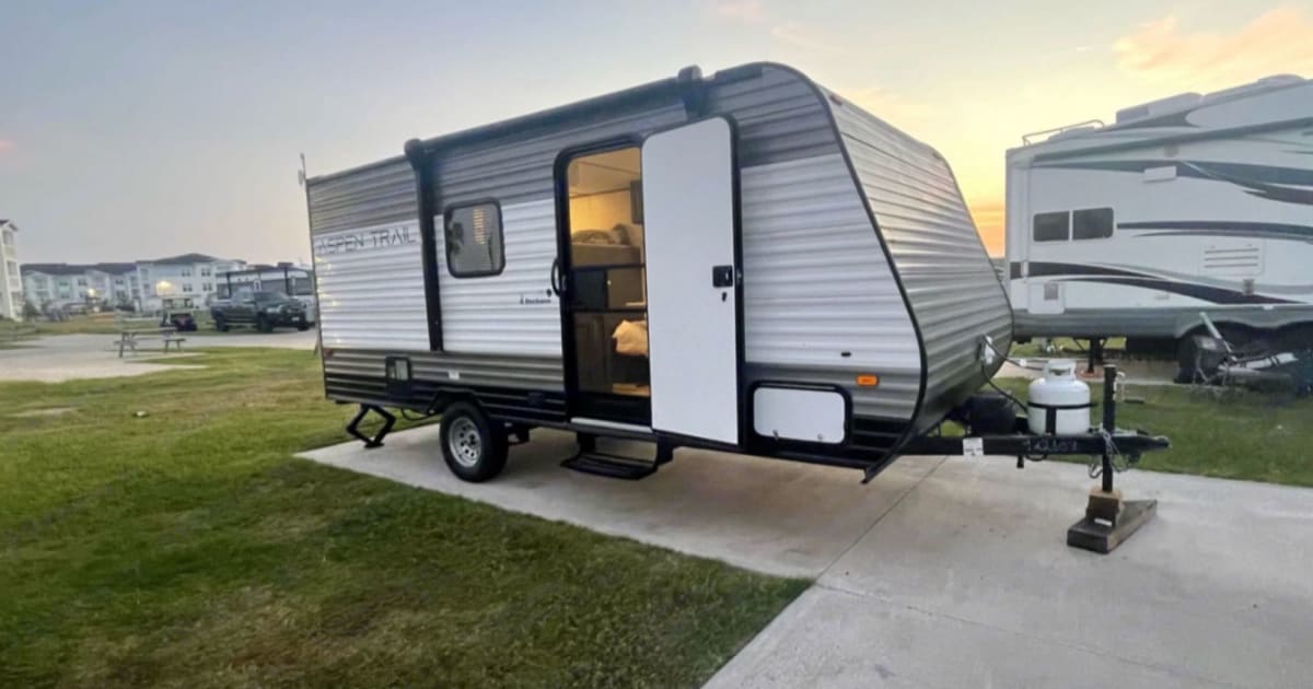 2022 Aspen Trail LE Travel trailer Rental in Franklin, NC Outdoorsy