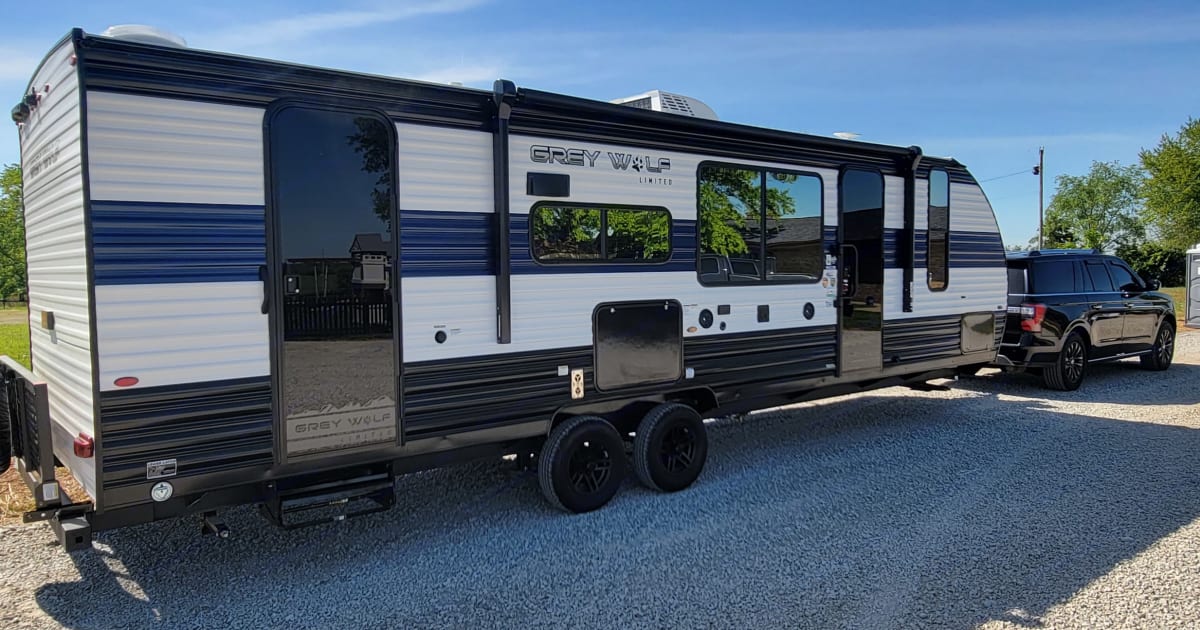 2023 Forest River Cherokee Grey Wolf Travel trailer Rental in
