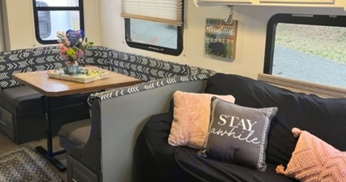 2014 Forest River Flagstaff VLite Travel trailer Rental in Helena, MT