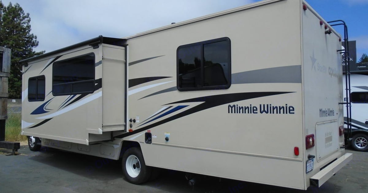 2018 Winnebago Minnie Winnie Class C Rental in Las Vegas, NV | Outdoorsy