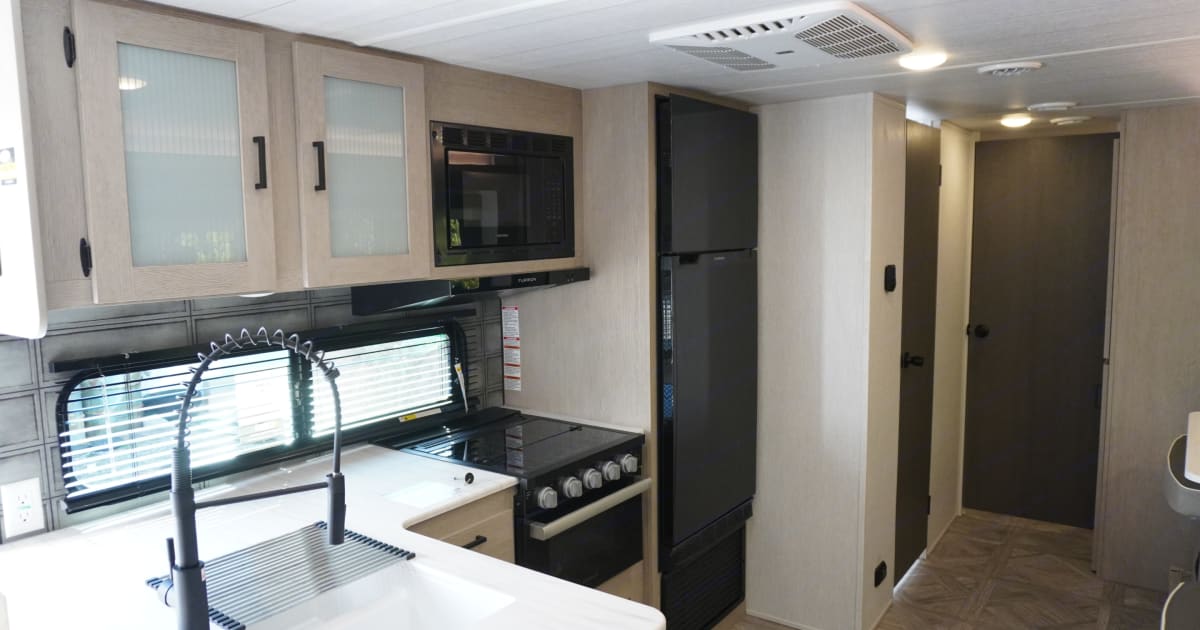 2024 Forest River Salem Cruise Lite Platinum Travel trailer Rental in