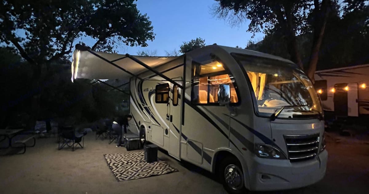2017 Thor Axis Class A Rental in Corona, CA Outdoorsy