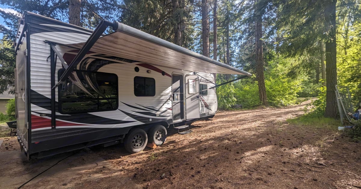 2017 Forest River Shockwave Toy hauler Rental in MOUNT HOOD PARKDALE
