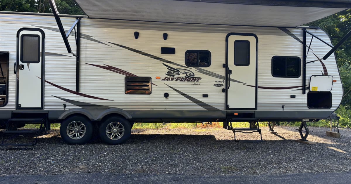 2015 Jayco Jay Flight Travel trailer Rental in Hudsonville, MI Outdoorsy