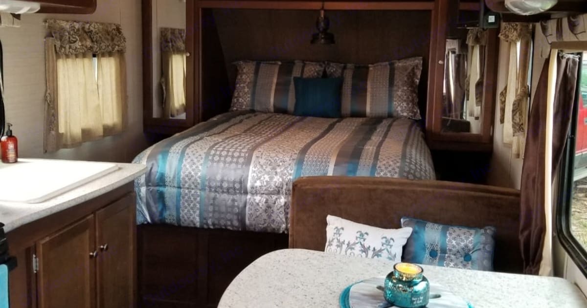 2016 Keystone RV Bullet Ultra Lite Travel trailer Rental in Custer, WA