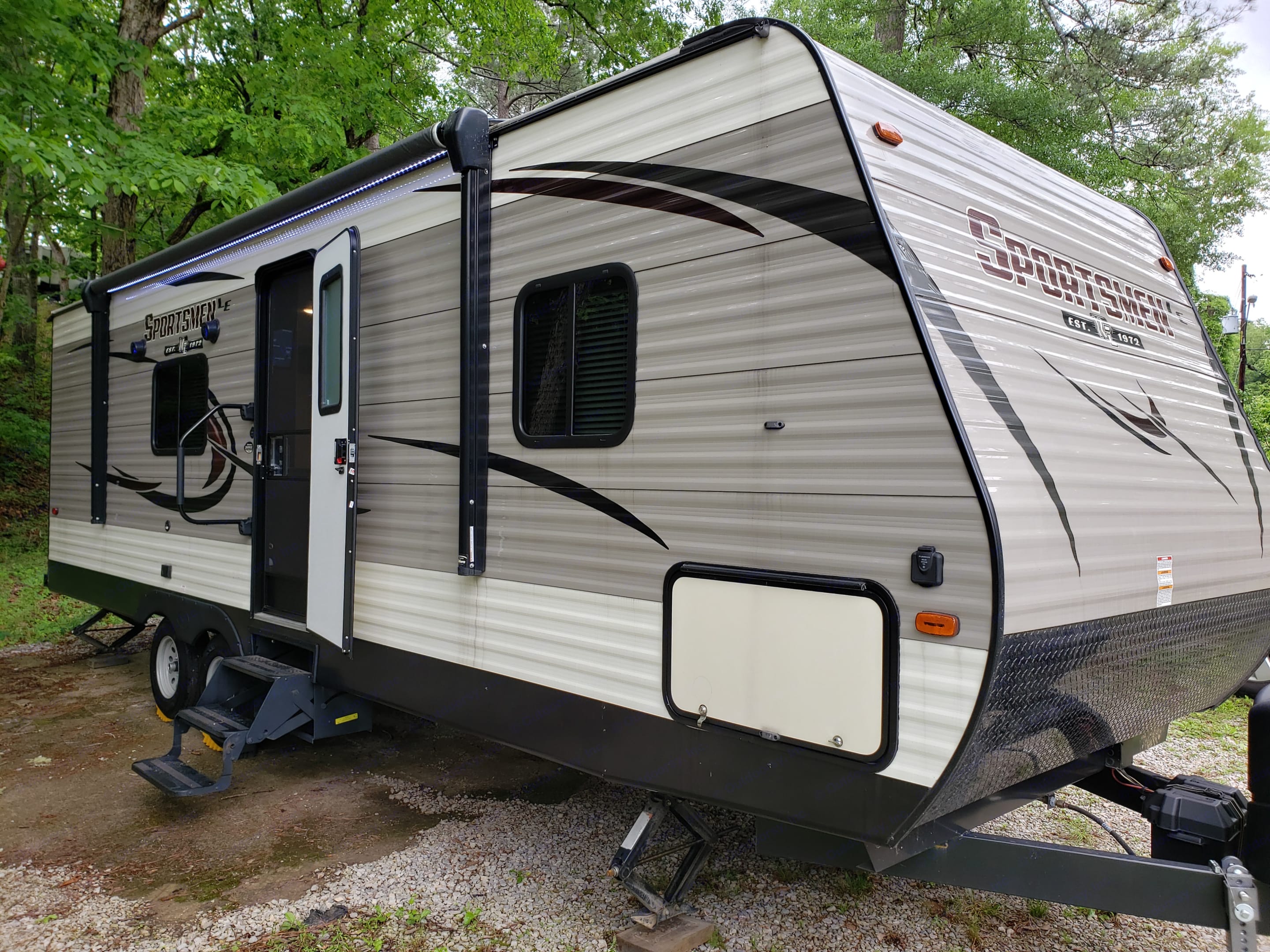 2018 KZ Manufacturing Sportsmen Travel Trailer Rental in Acworth, GA Outdoorsy