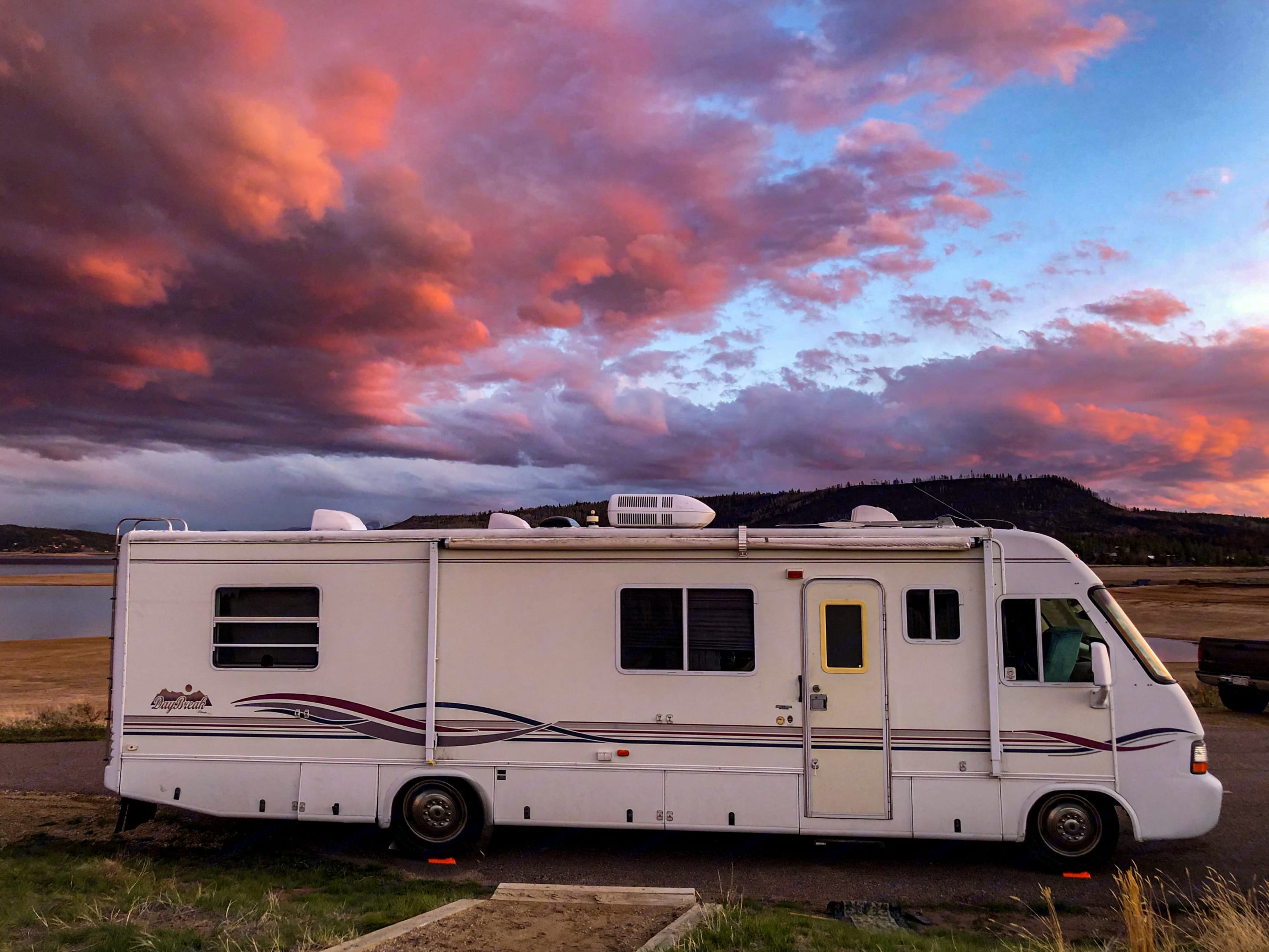 1998 Damon Daybreak Class A Rental in Loveland, CO Outdoorsy