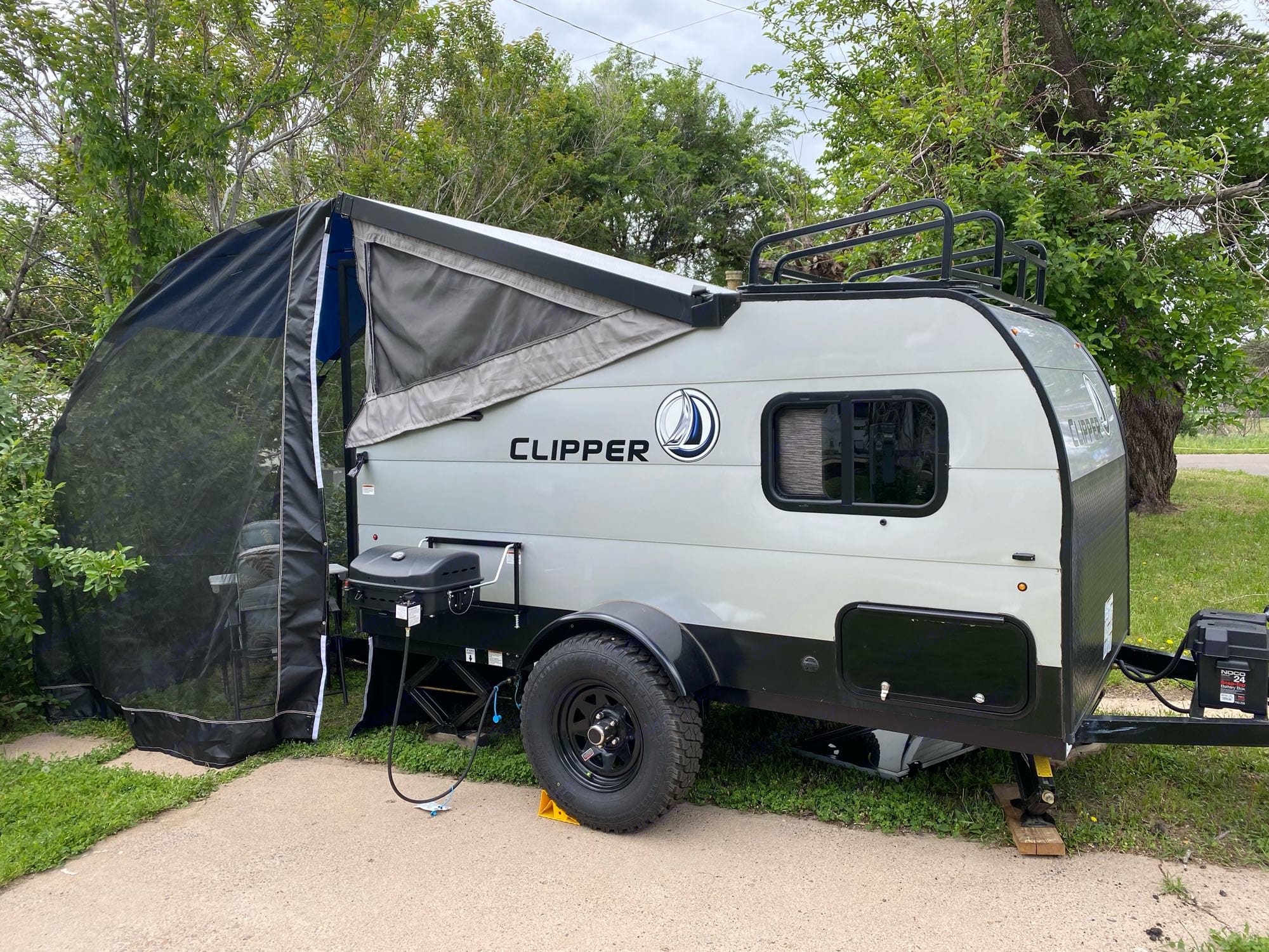 coachmen clipper camper breaker box