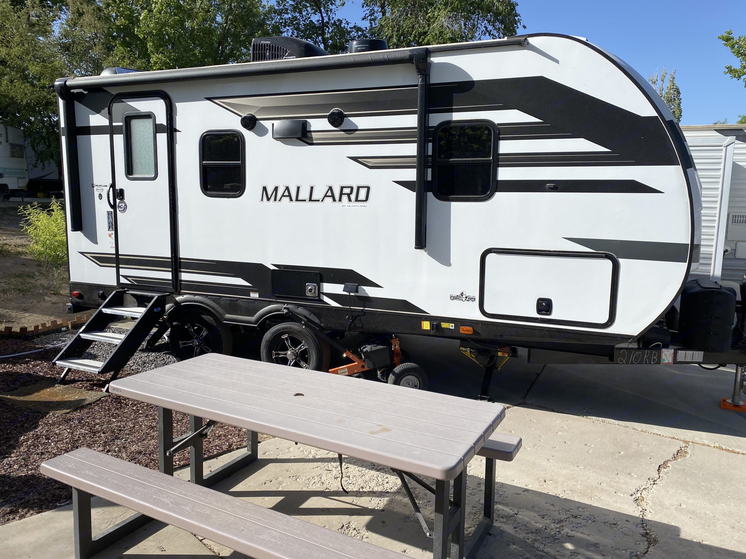 mallard lite travel trailer