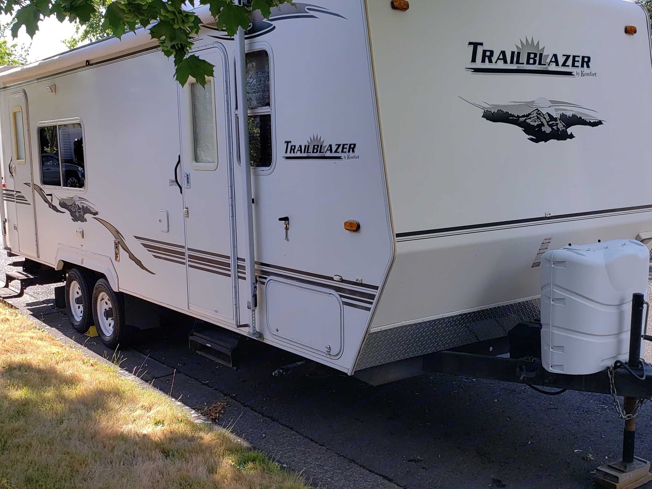 2007 Komfort Trailblazer Travel Trailer Rental in Monmouth, OR Outdoorsy