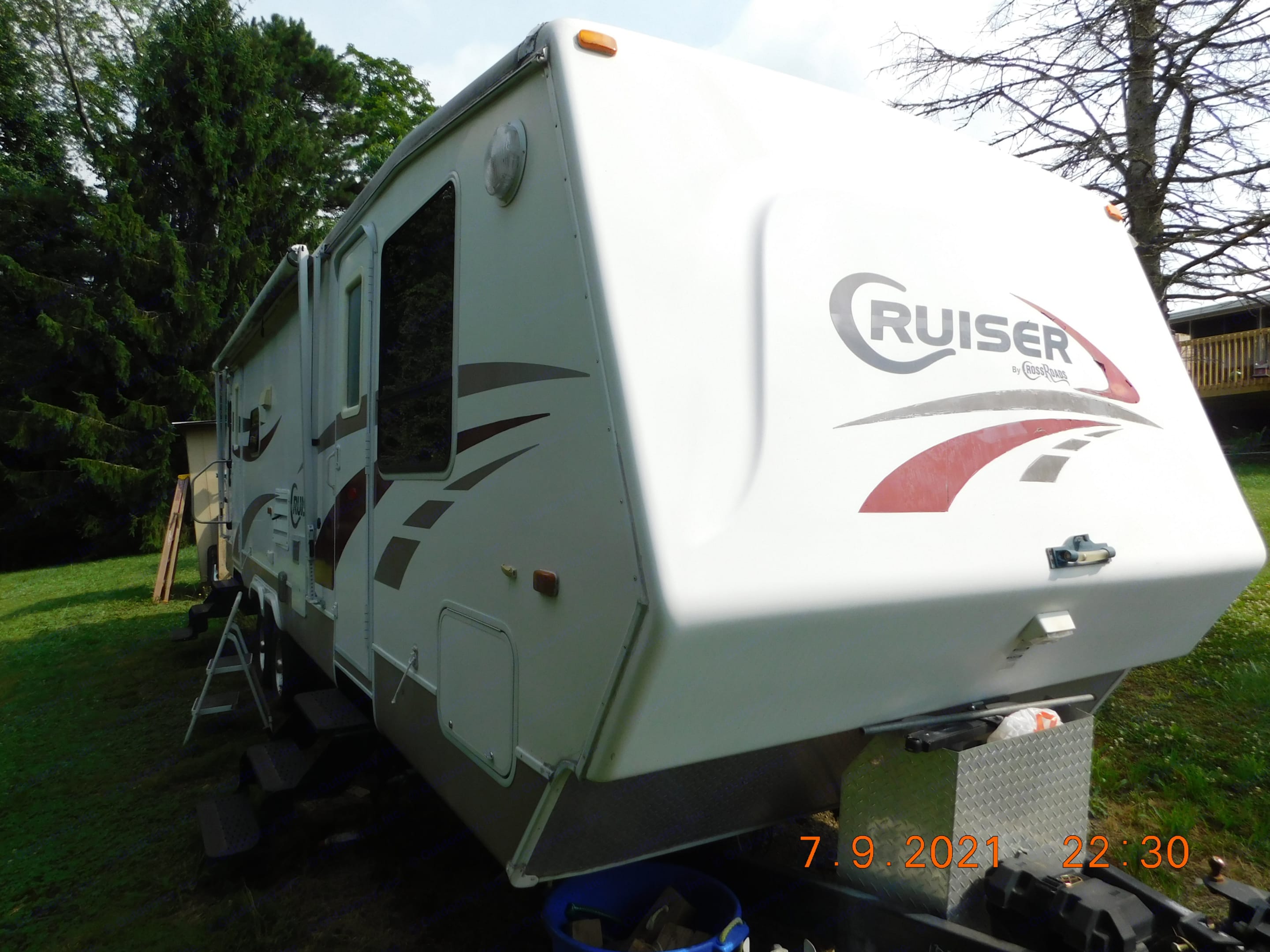 2005 Crossroads Cruiser Trailer Rental in Candler, NC Outdoorsy
