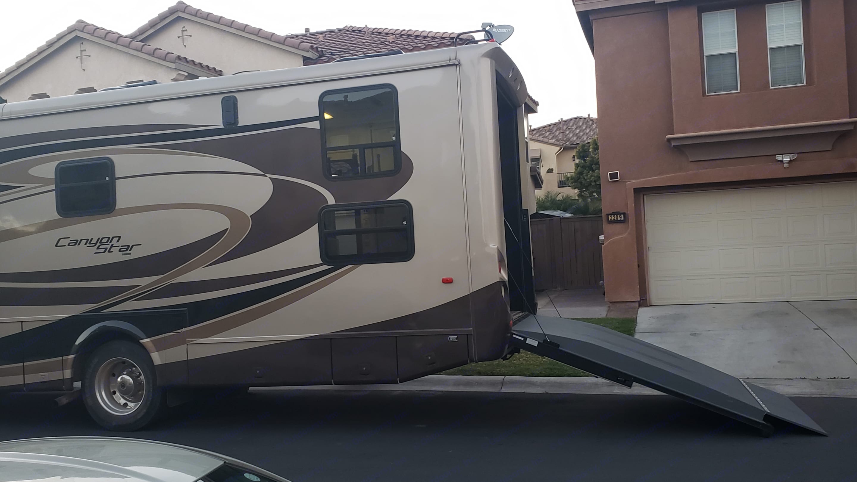 2012 Newmar Canyon Star Class A Rental in Chula Vista, CA | Outdoorsy