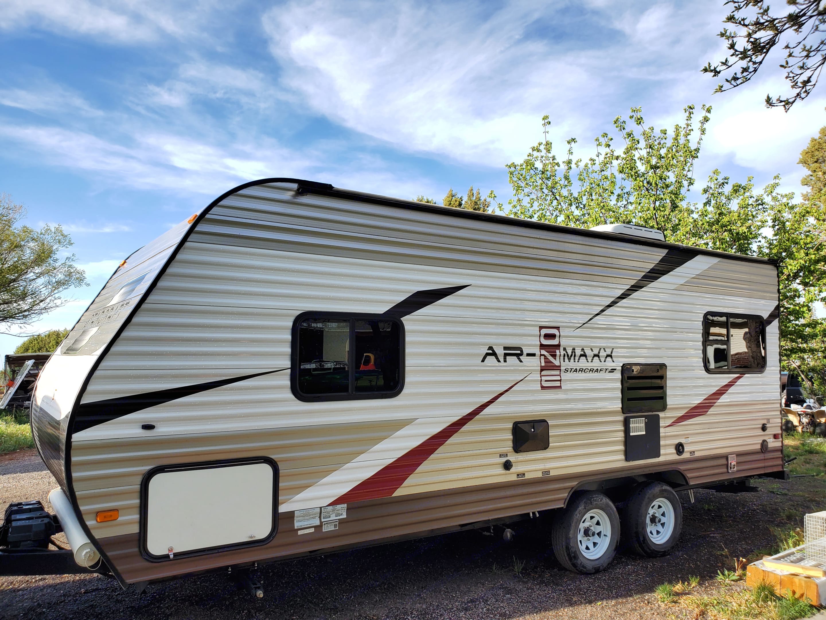 travel trailers show low az